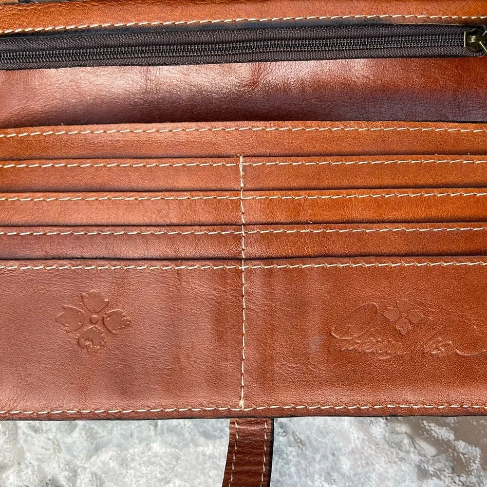 Patricia Nash Tan Leather Clutch with Brass Accents - Picture 6 of 8